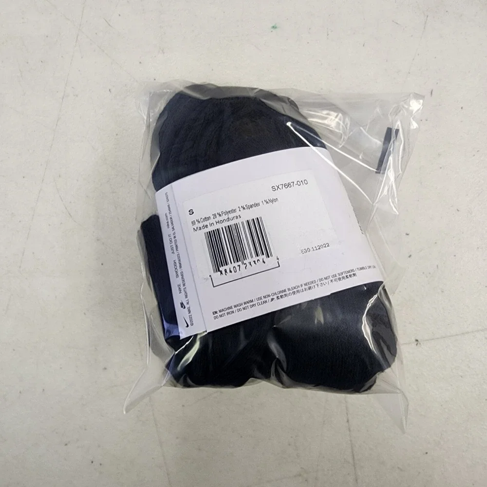 Nike Everyday Cushioned Ankle‎ Socks Black SX7667-010 Size Small (W 4–6) NWT